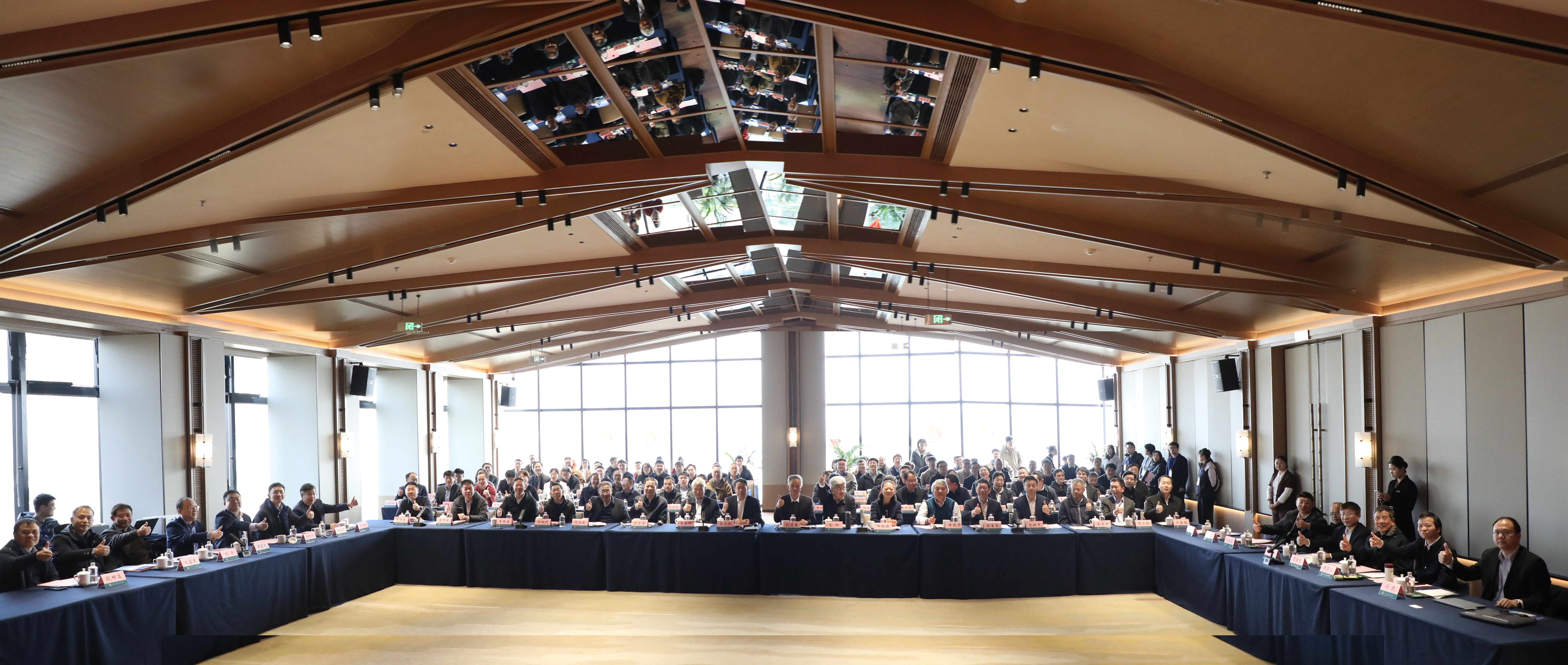 整车先进设计制造技术全国重点实验室第一届学术委员会第二次会议举行